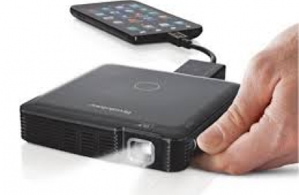 Cảm nhận máy chiếu Mini bỏ túi sản phẩm công nghệ